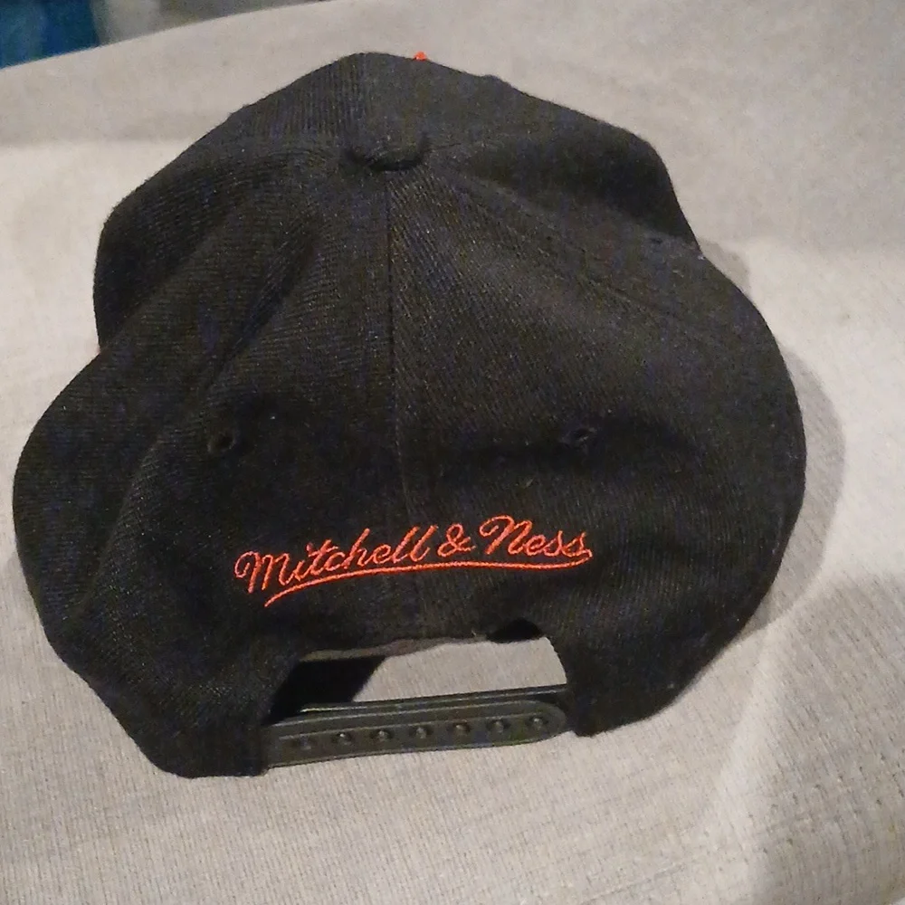 Houston Rockets Cap - Picture 2 of 3